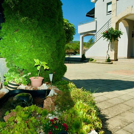 Apartment Lana Bristivica ภายนอก รูปภาพ