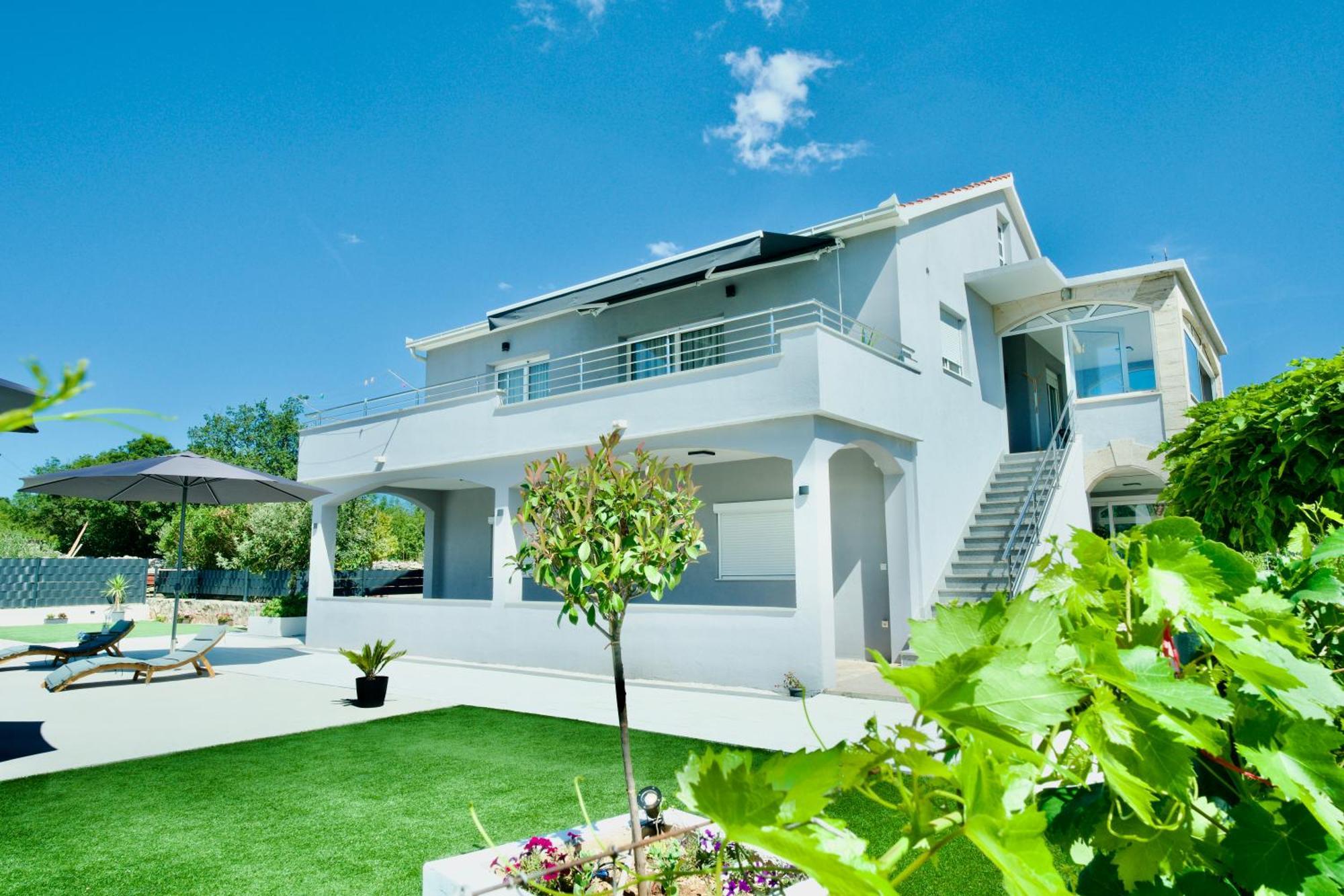 Apartment Lana Bristivica ภายนอก รูปภาพ