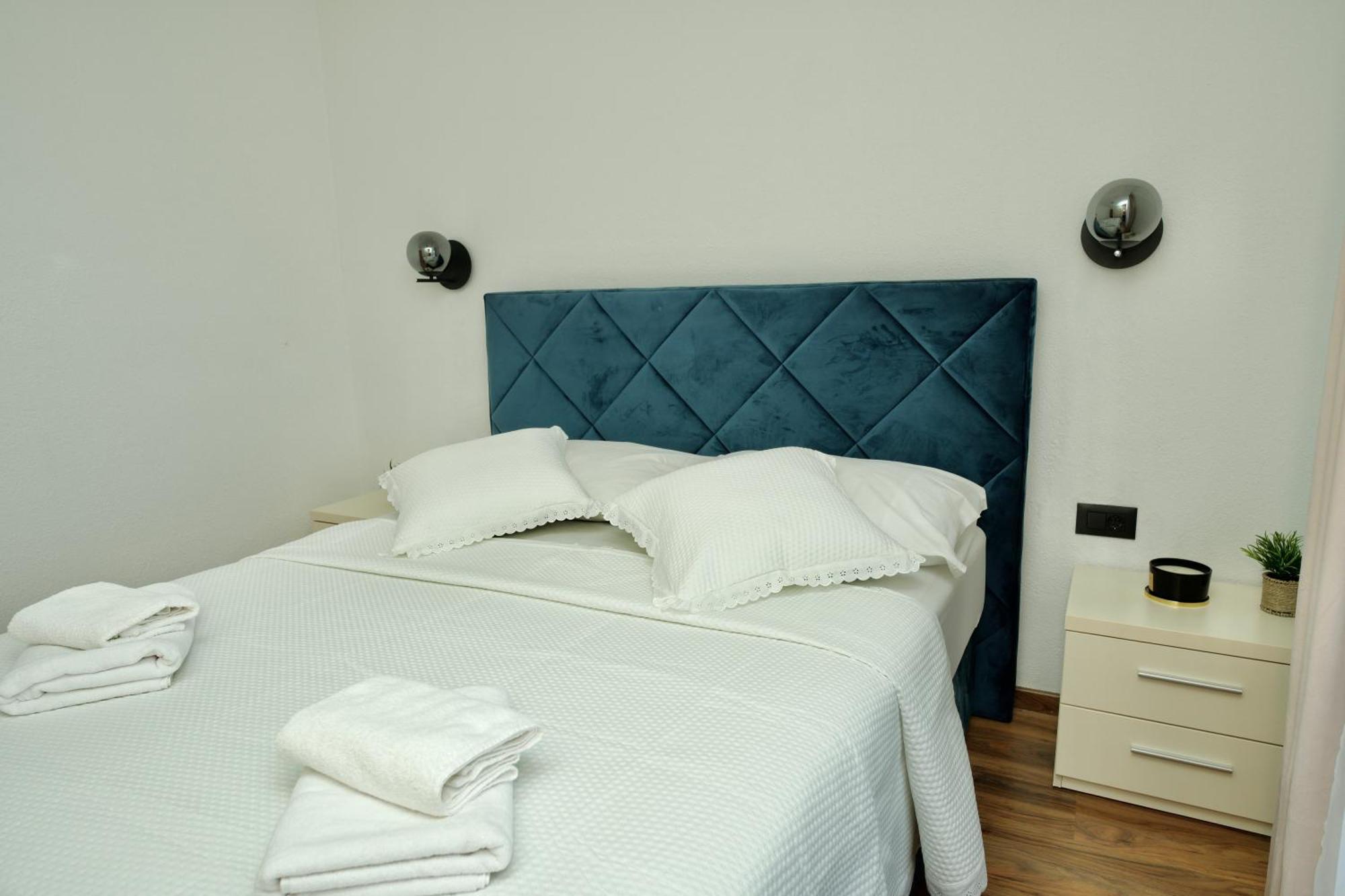 Apartment Lana Bristivica ภายนอก รูปภาพ
