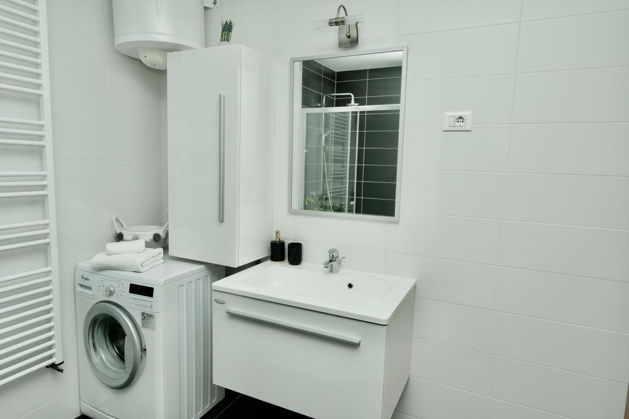Apartment Lana Bristivica ภายนอก รูปภาพ